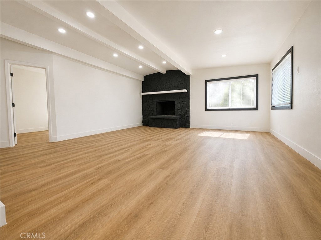 10807 Dumond