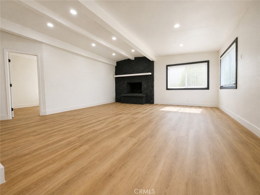 10807 Dumond