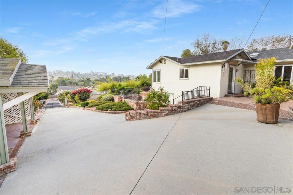342 Beaumont Dr.