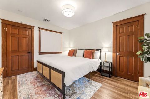 Tiny photo for 736 Redondo Avenue, Long Beach, CA 90804 (MLS # 26670031)