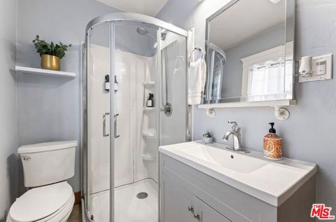 Tiny photo for 736 Redondo Avenue, Long Beach, CA 90804 (MLS # 26670031)