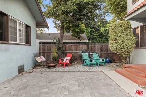 Tiny photo for 736 Redondo Avenue, Long Beach, CA 90804 (MLS # 26670031)