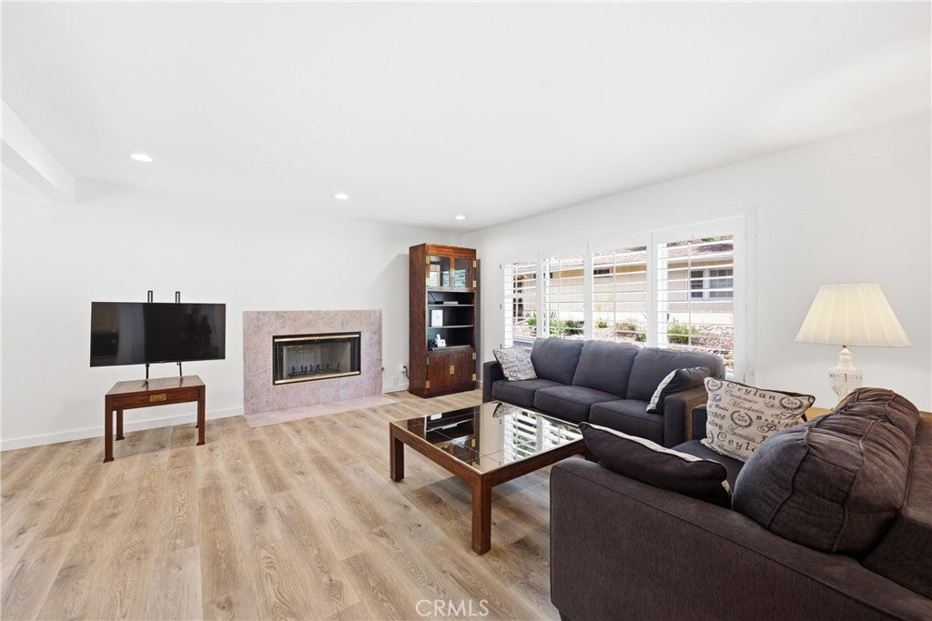 4776 Excelente Drive
