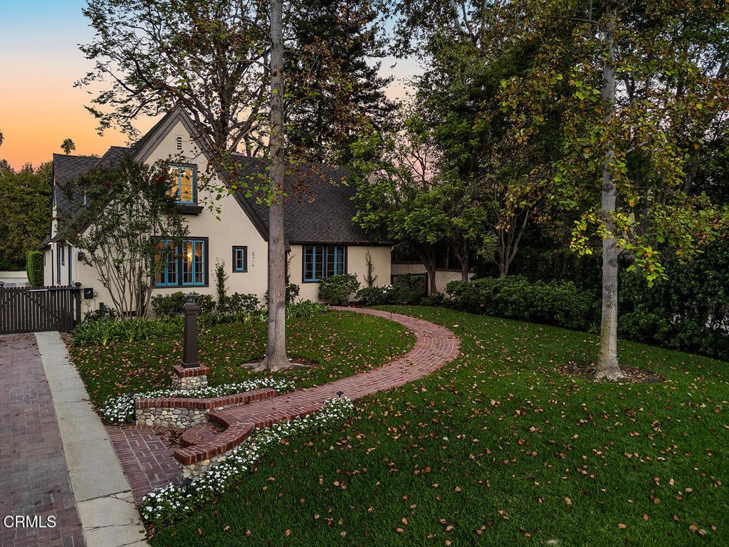 874 S Arroyo Boulevard