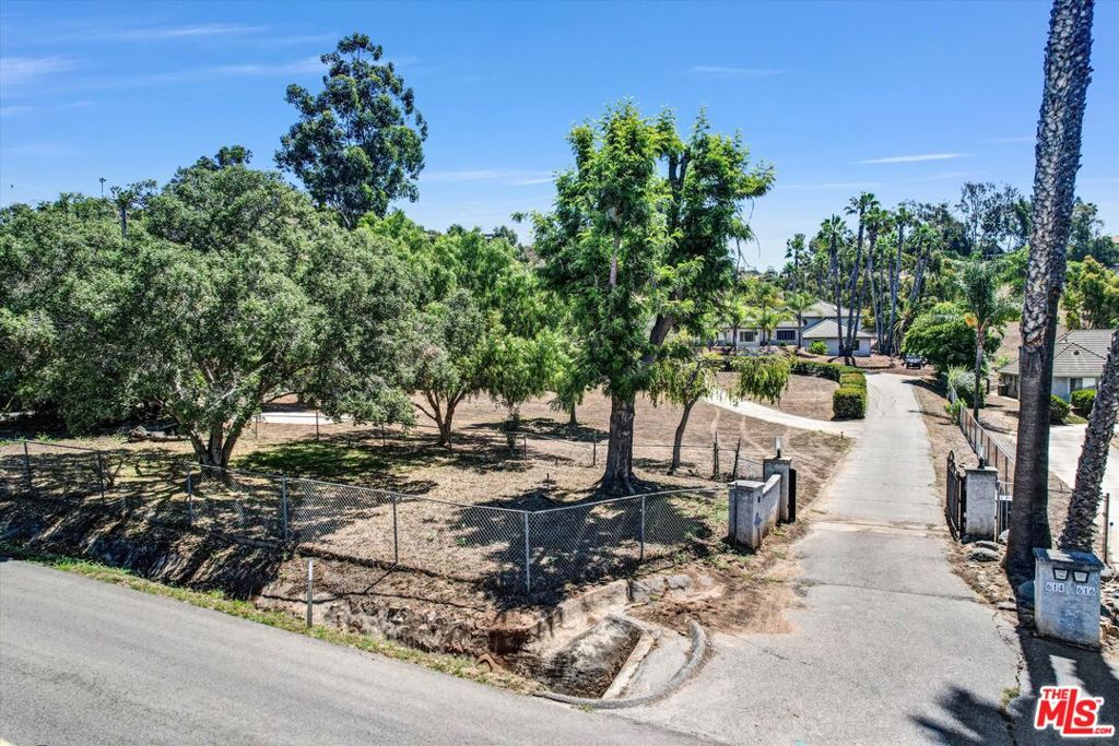 614 Valley Drive