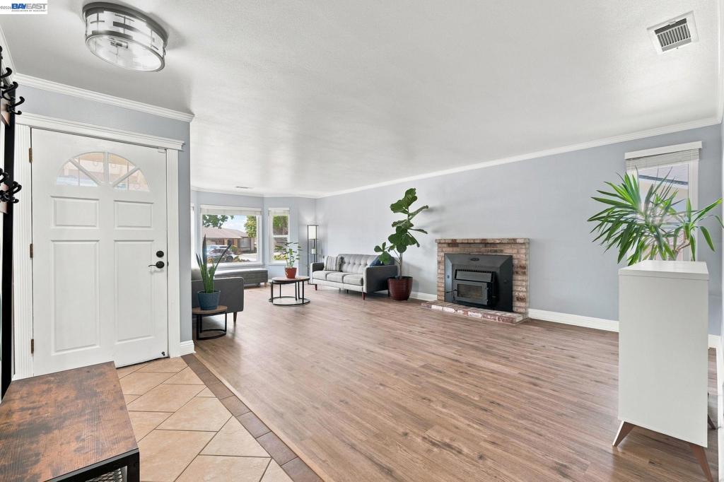 31262 San Andreas Dr