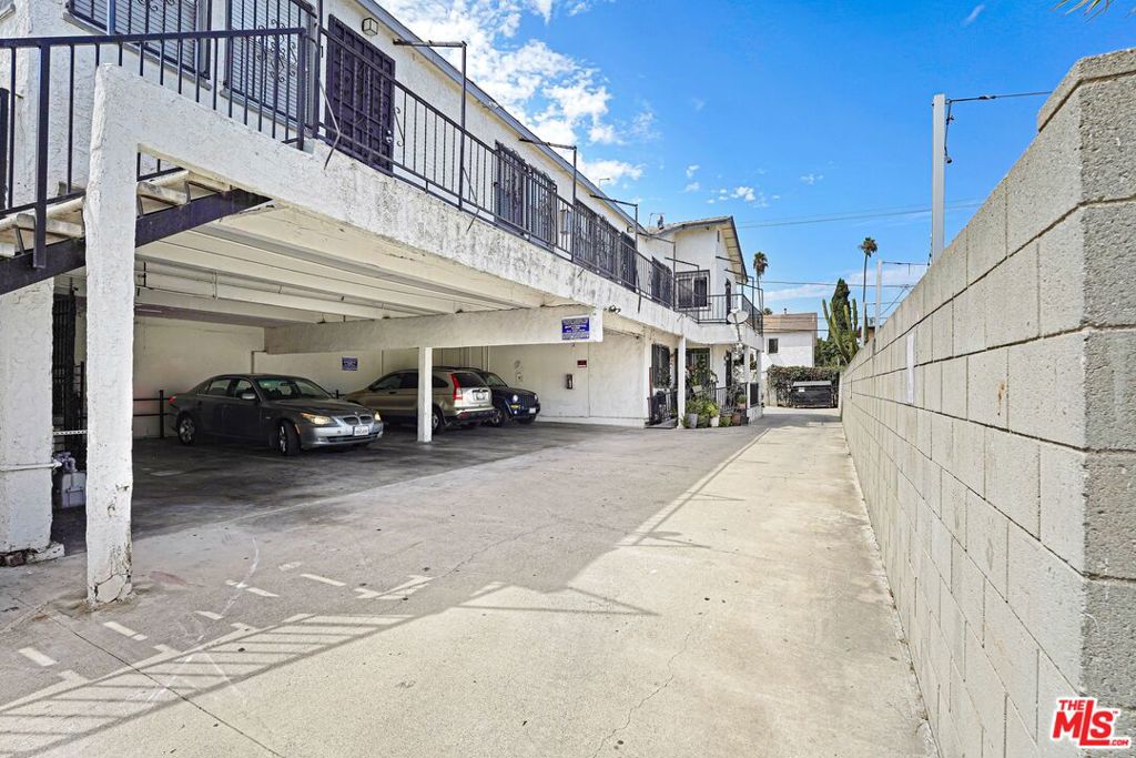 837 W 85th Street