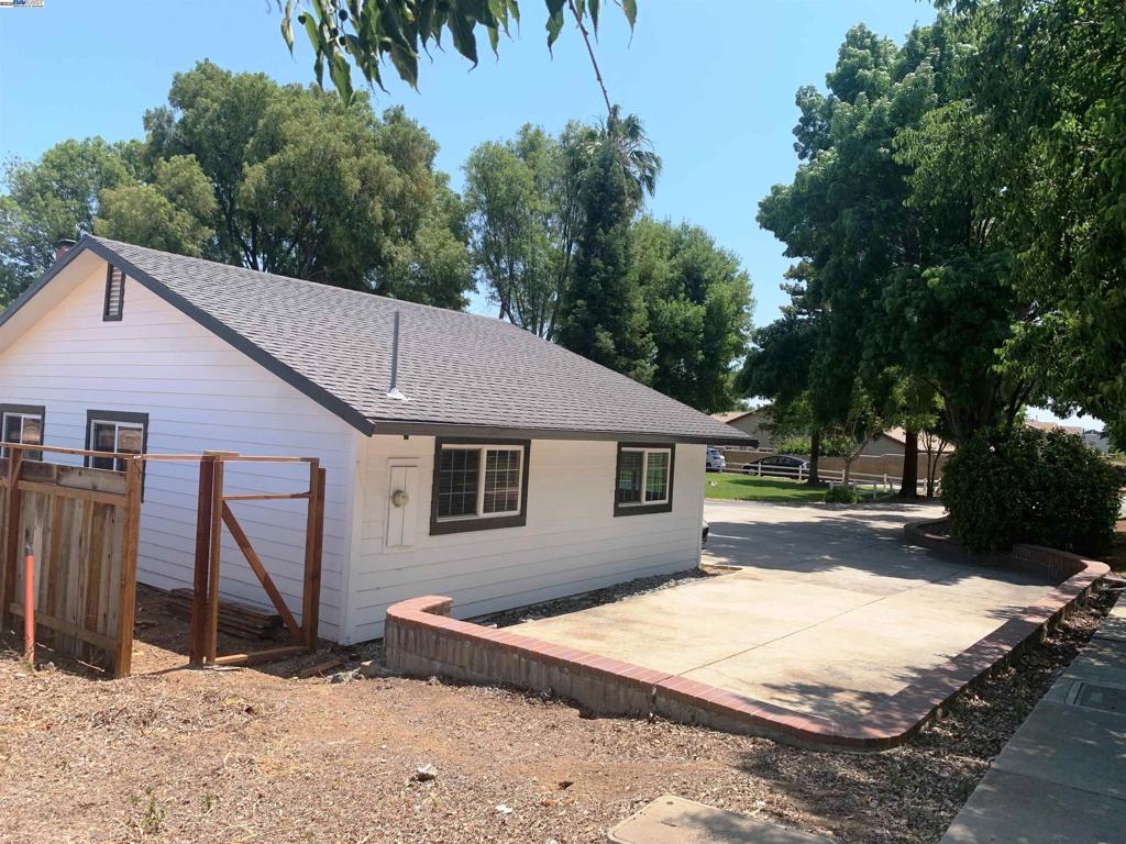 320 fairview Ave