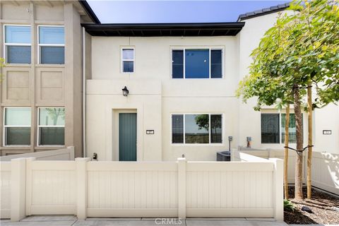 Photo of 17 Aria ST, South El Monte, CA 91733 (MLS # WS26098104)