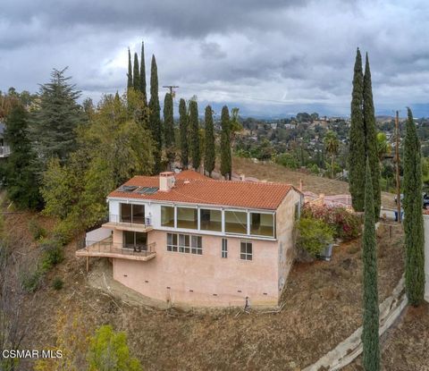Photo of 4613 Reforma Road, Woodland Hills, CA 91364 (MLS # 226001715)