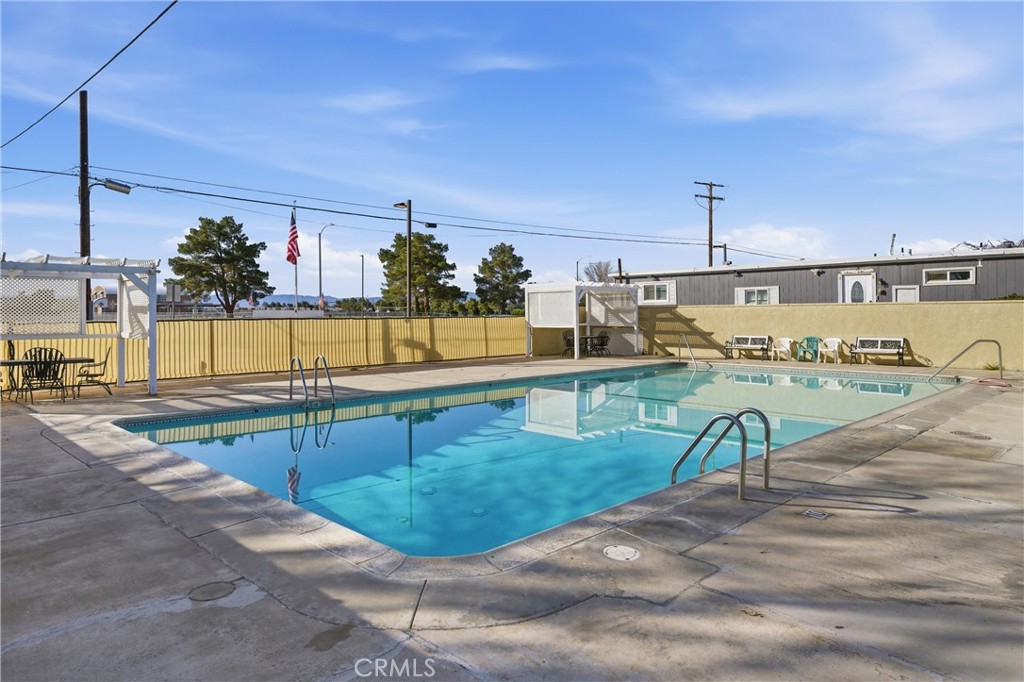 3157 E I Avenue E2