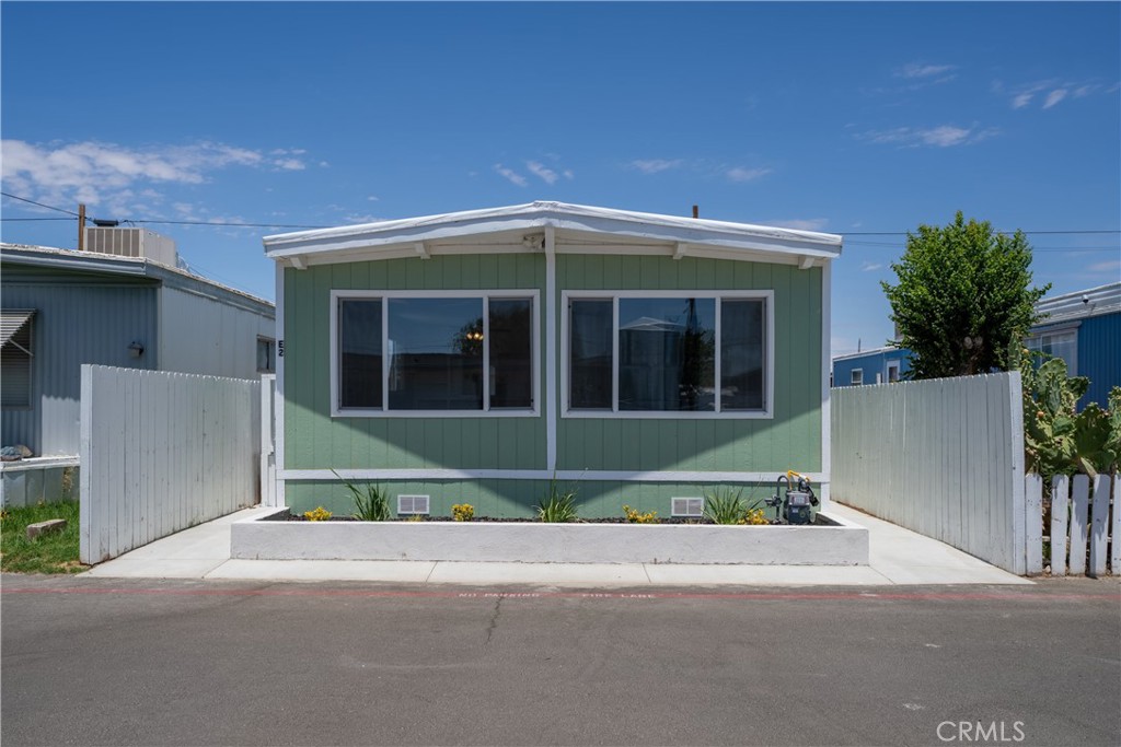 3157 E I Avenue E2