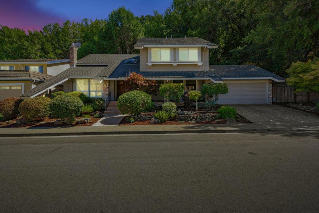 1521 Cherrywood Drive