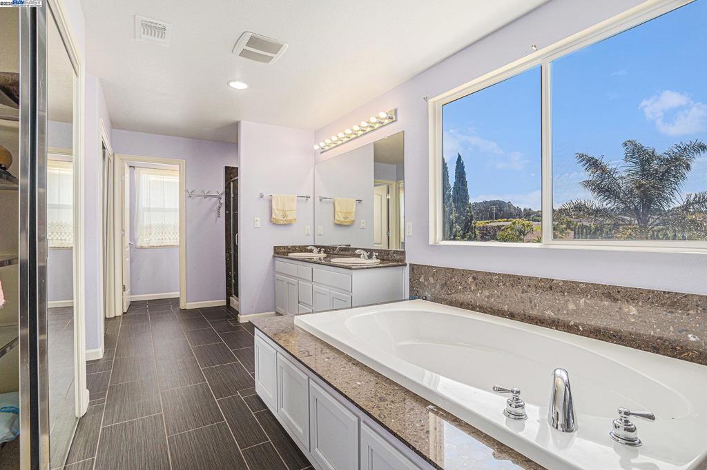 HILLTOP - Residential