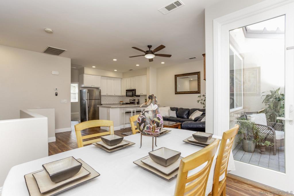 6104 Paseo Valla