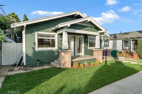 Photo of 4027 E 11th St, Long Beach, CA 90804 (MLS # PW26028556)