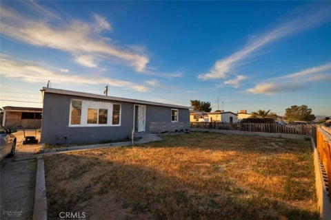 Photo of 328 N Helena St, Ridgecrest, CA 93555 (MLS # SR26219110)