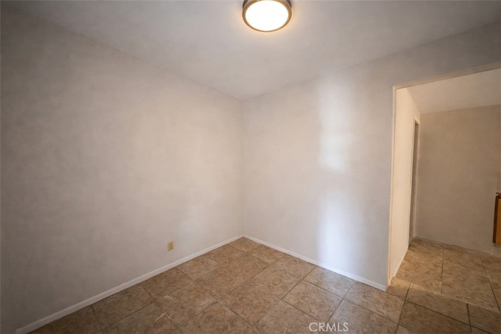 328 N Helena
