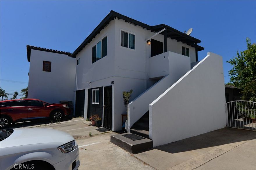 This 1 bedroom 1 bath, 600 sq. ft. upgraded unit is in the heart of San Clemente. Very light and bright unit, and close to all the shops on Del Mar! Cherry wood flooring throughout the unit and tile floors in the kitchen and bathroom. Granite counter tops in the kitchen and bathroom. Double pane windows thru out. This unit comes with a newer gas stove and refrigerator. Comes with one off street parking spot. Coined laundry on the property! This will go fast!