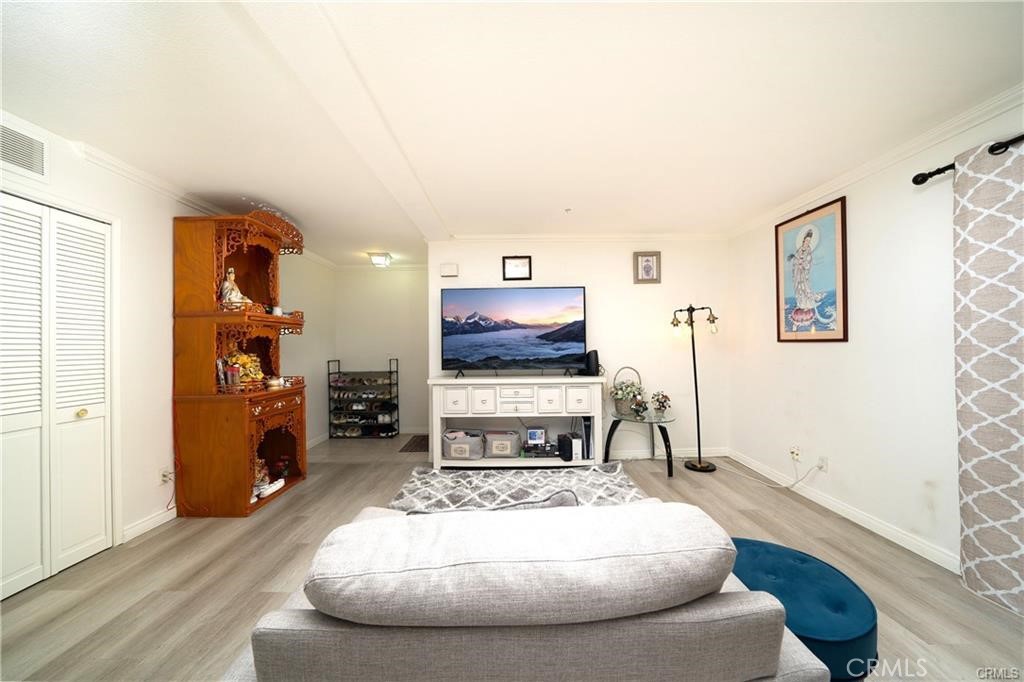 12591 Westminster 114
