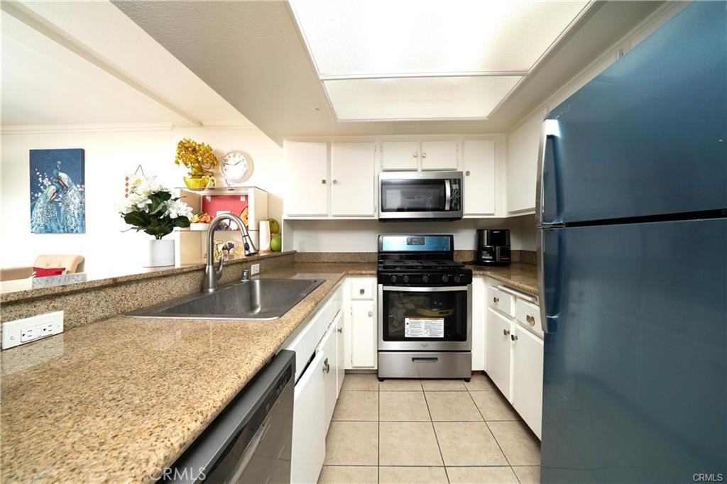 12591 Westminster 114