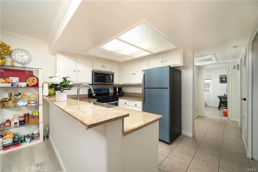 12591 Westminster 114