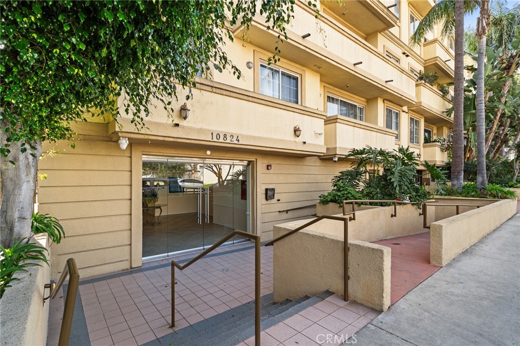 10824 Bloomfield 108