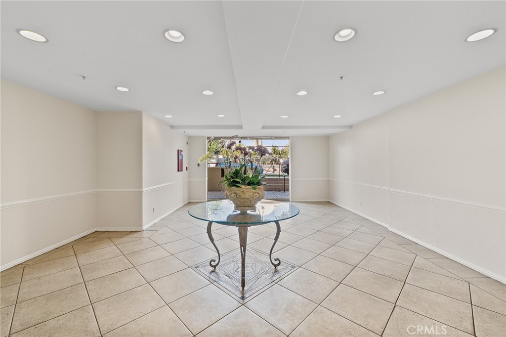 10824 Bloomfield 108