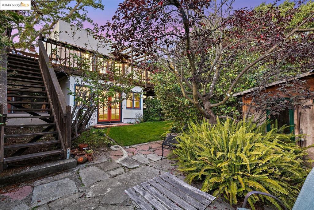 THOUSAND OAKS - Residential