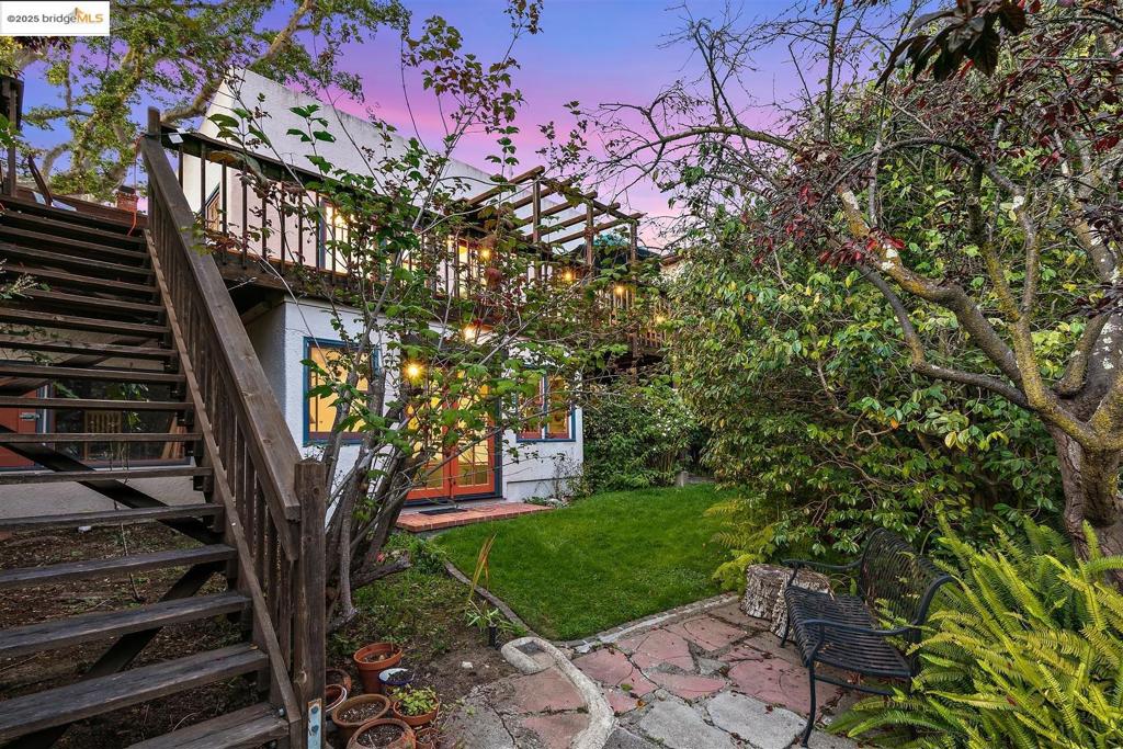 THOUSAND OAKS - Residential