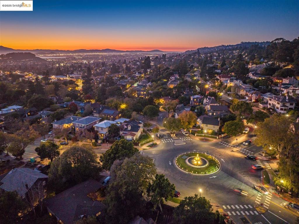 THOUSAND OAKS - Residential