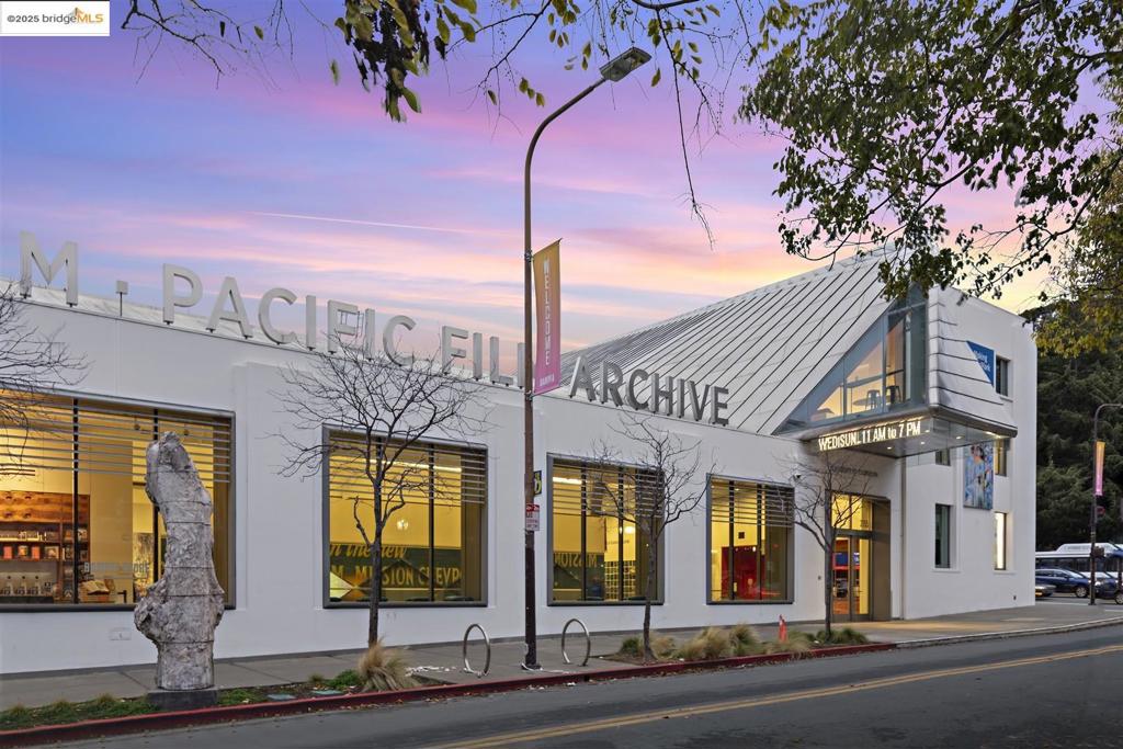 THOUSAND OAKS - Residential