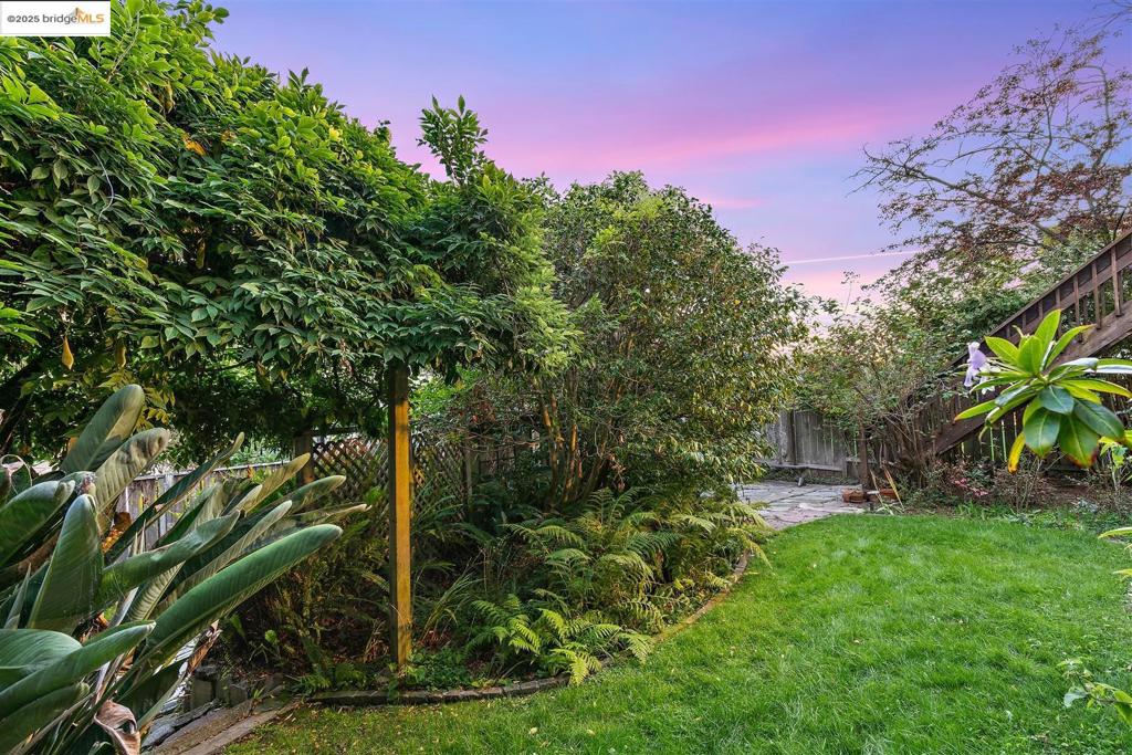 THOUSAND OAKS - Residential