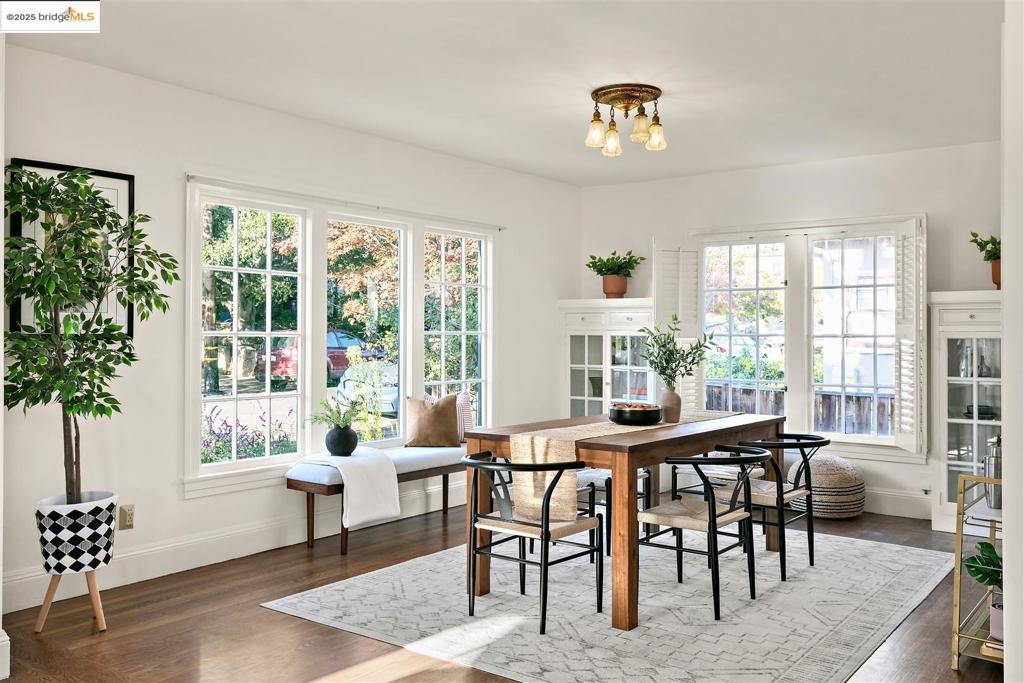 THOUSAND OAKS - Residential