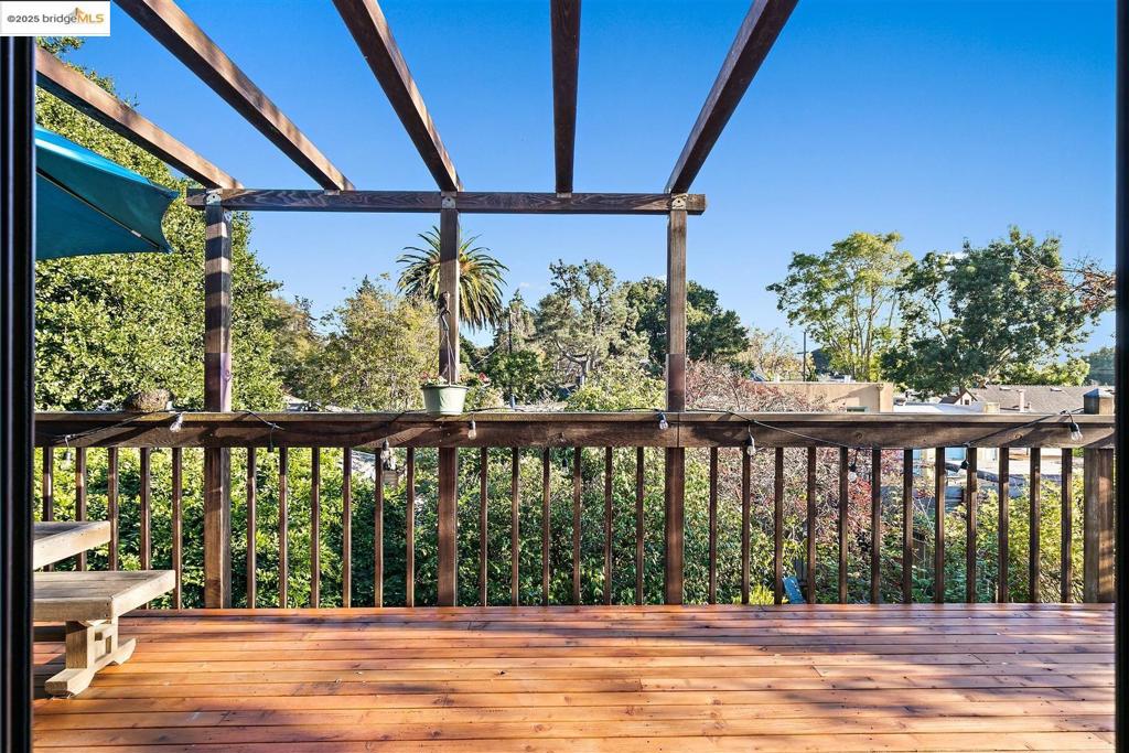 THOUSAND OAKS - Residential