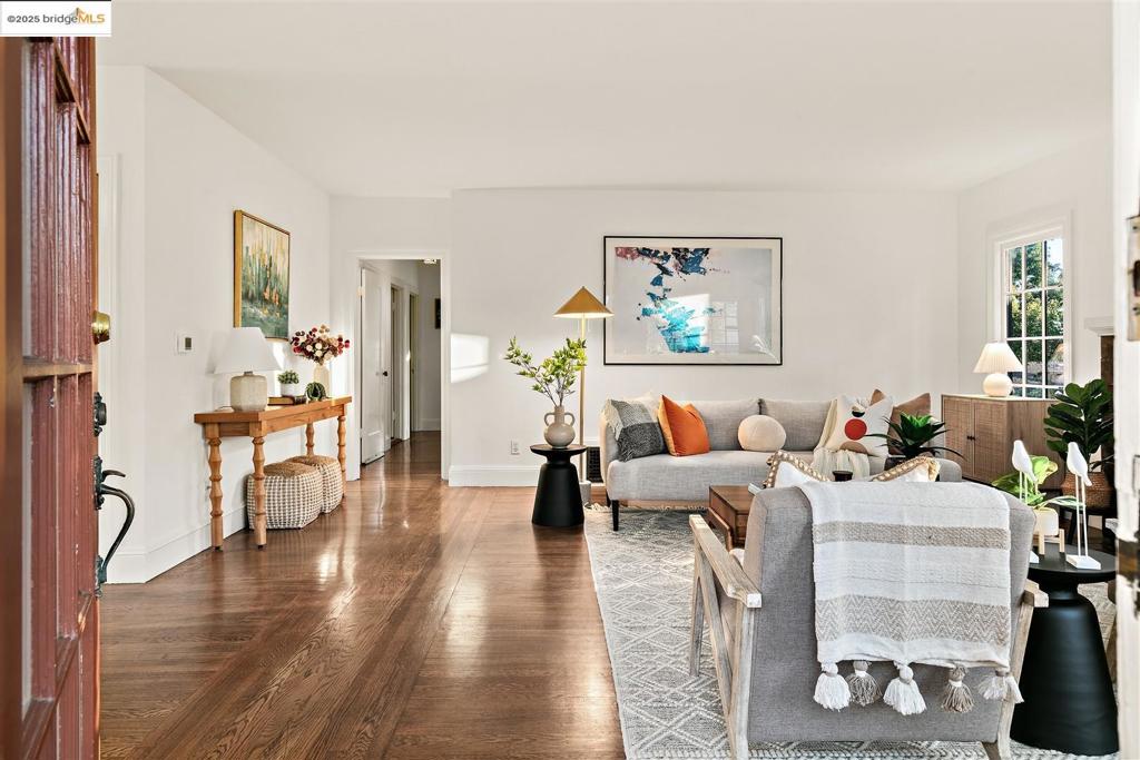 THOUSAND OAKS - Residential