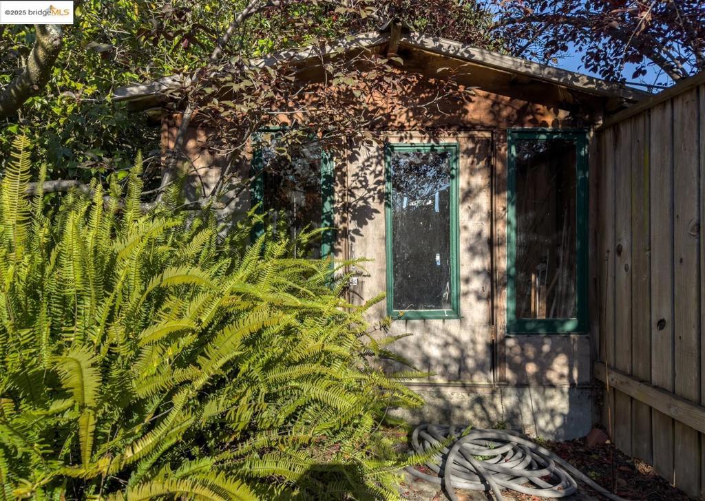 THOUSAND OAKS - Residential