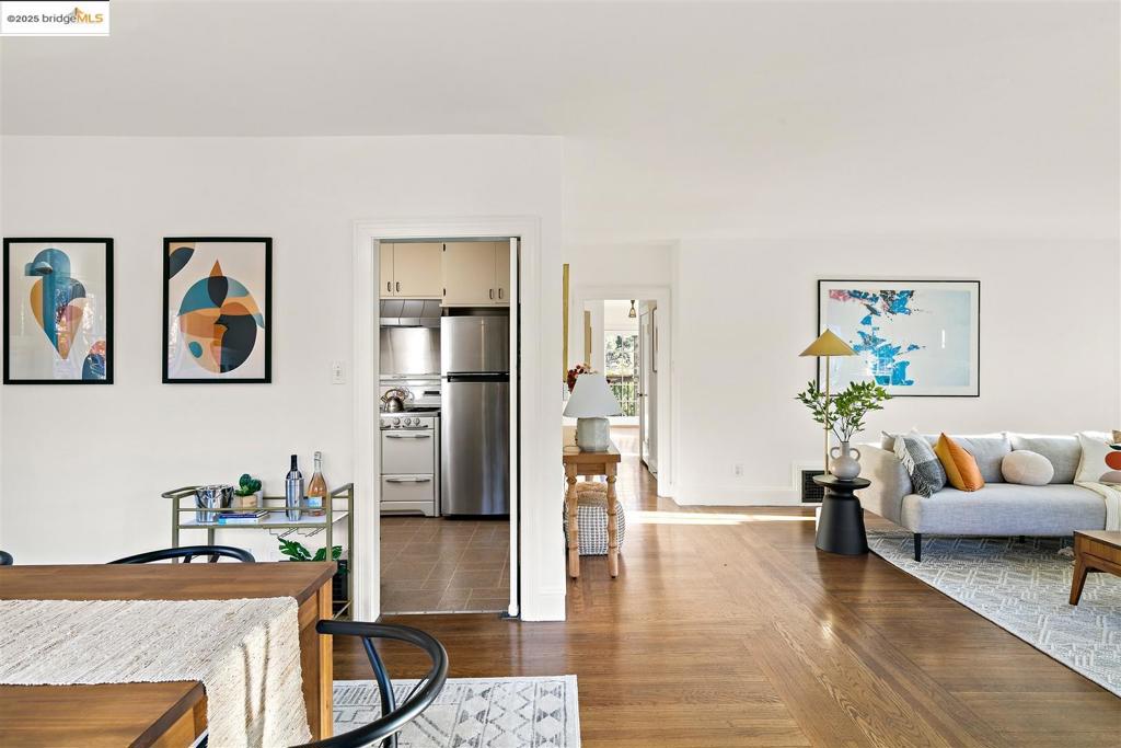 THOUSAND OAKS - Residential