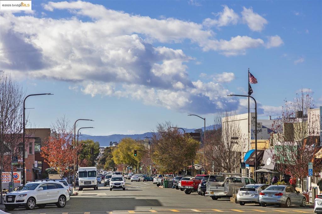 THOUSAND OAKS - Residential