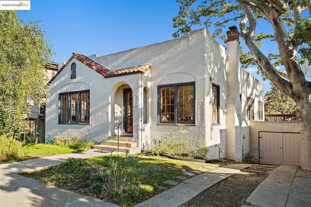 THOUSAND OAKS - Residential