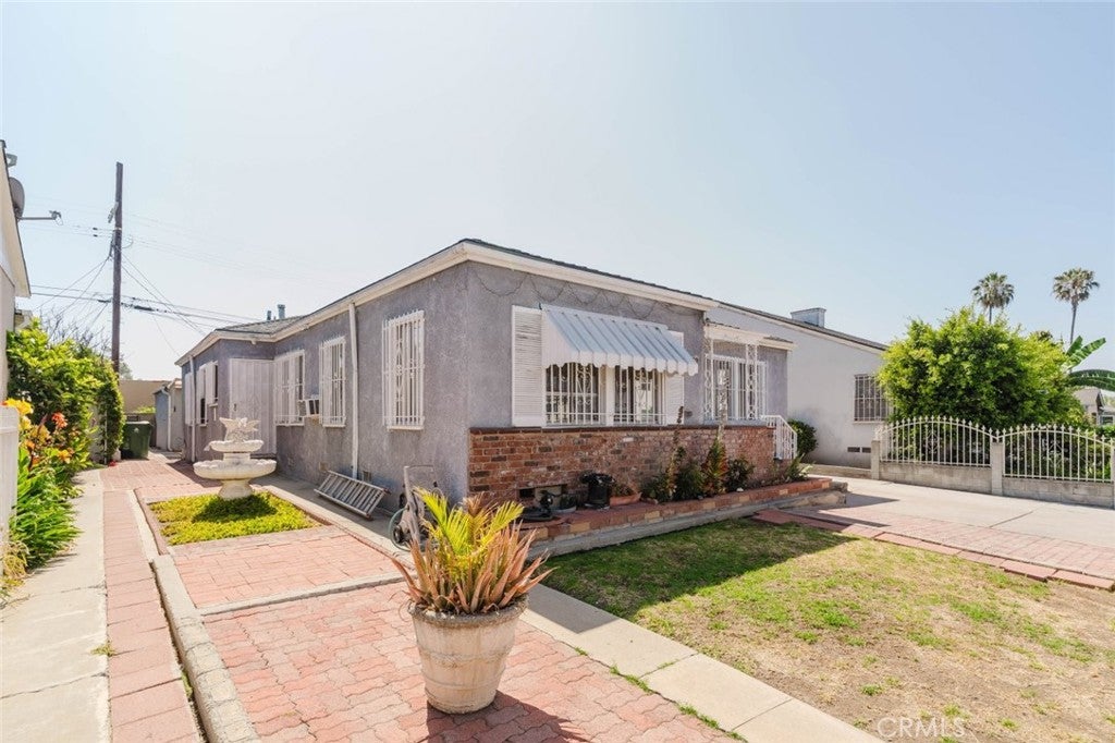 1010 N Alexandria Avenue