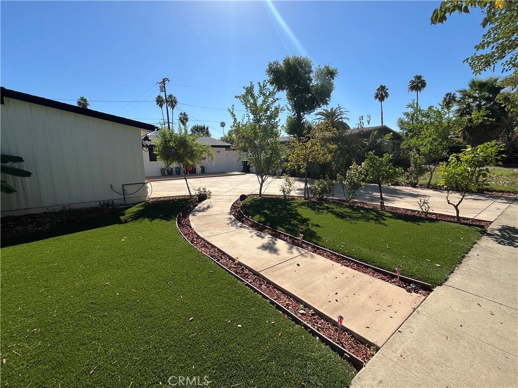 19412 Cantara St
