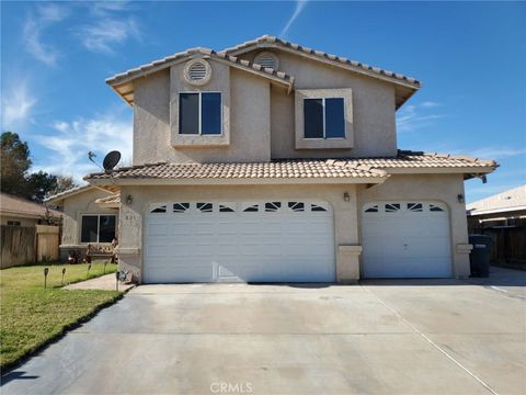 Photo of 821 Cypress Lane, Blythe, CA 92225 (MLS # OC25267221)