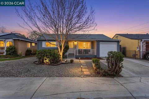 Photo of 17339 Via San Ardo, San Lorenzo, CA 94580 (MLS # 41128667)