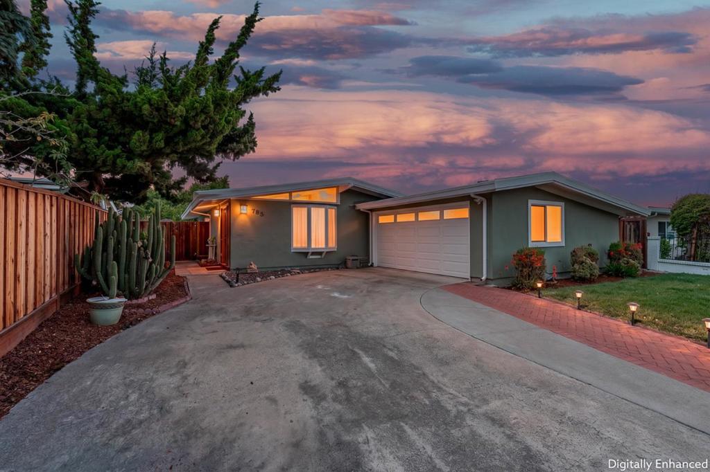 785 Lakechime Drive