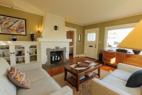 Tiny photo for 79 N Laurel Street, Ventura, CA 93001 (MLS # V1-39378)