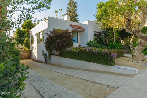 Tiny photo for 79 N Laurel Street, Ventura, CA 93001 (MLS # V1-39378)
