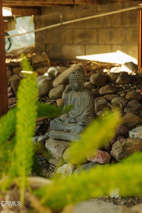 Tiny photo for 79 N Laurel Street, Ventura, CA 93001 (MLS # V1-39378)