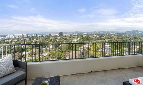 Photo of 10501 Wilshire Boulevard #1710, Los Angeles, CA 90024 (MLS # 26642445)