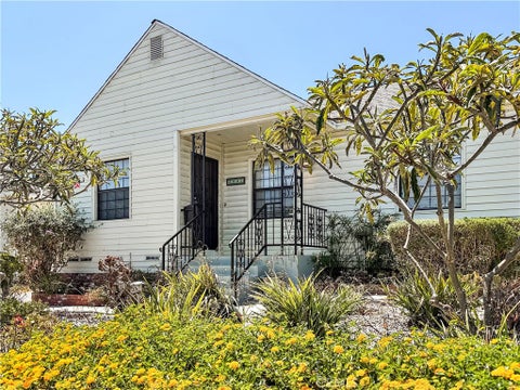 Photo of 2507 S Patton AVE, San Pedro, CA 90731 (MLS # PV26172748)